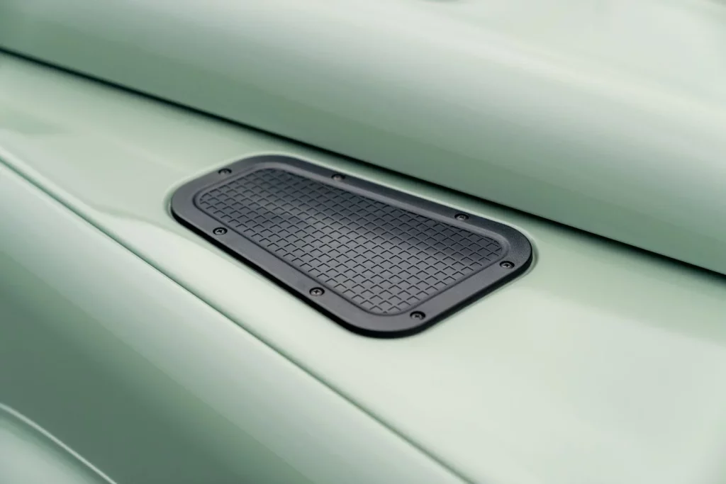 land rover defender heritage subasta 16 Motor16