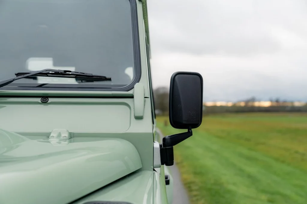 land rover defender heritage subasta 24 Motor16