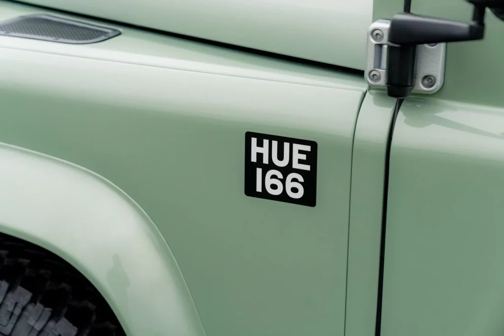 land rover defender heritage subasta 31 Motor16