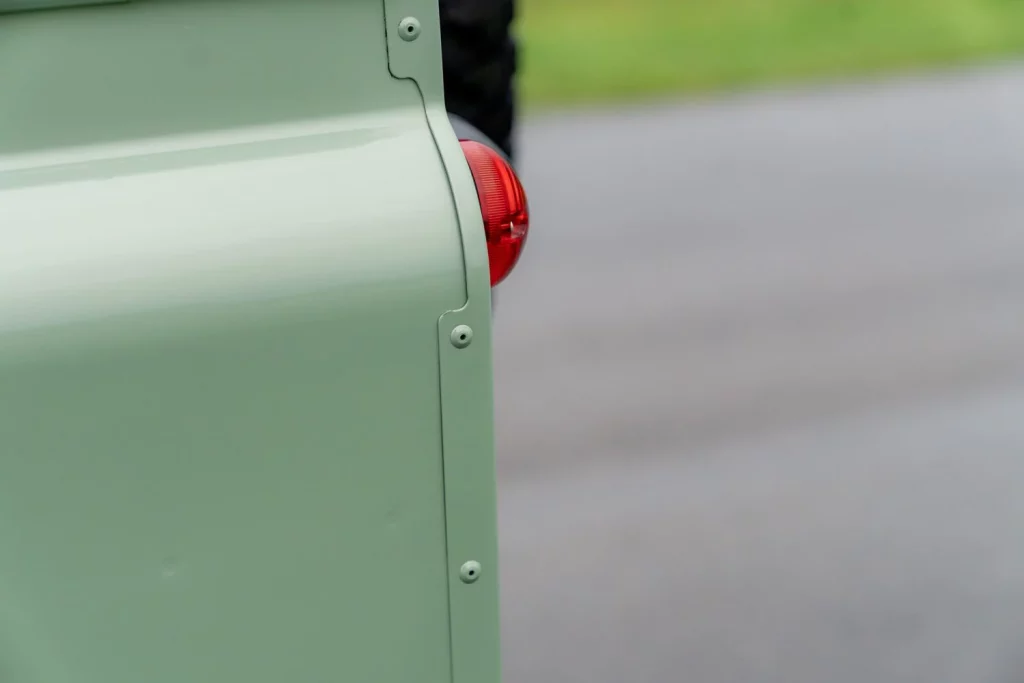 land rover defender heritage subasta 35 Motor16