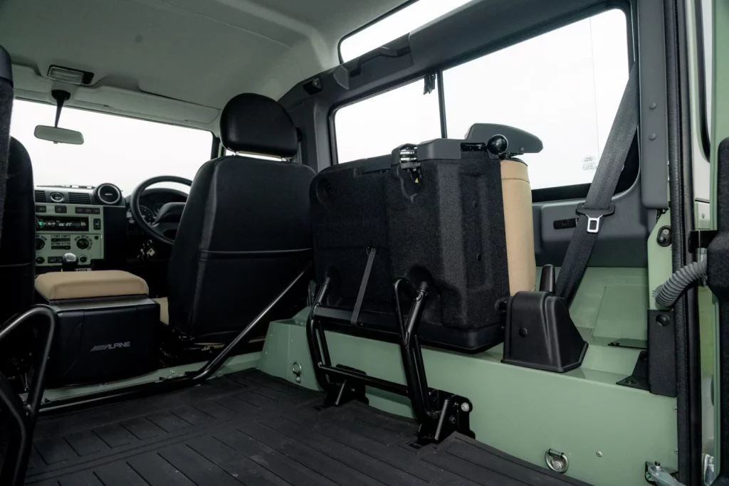 land rover defender heritage subasta 71 Motor16