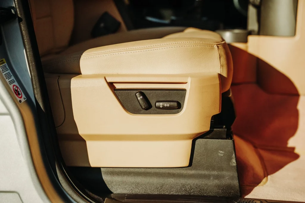 land rover discovery 3 legacy overland v8 51 Motor16