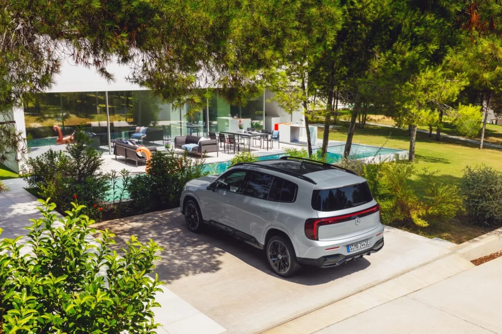 El nuevo Mercedes GLB eléctrico ofrece hasta 631 km de autonomía y siete plazas