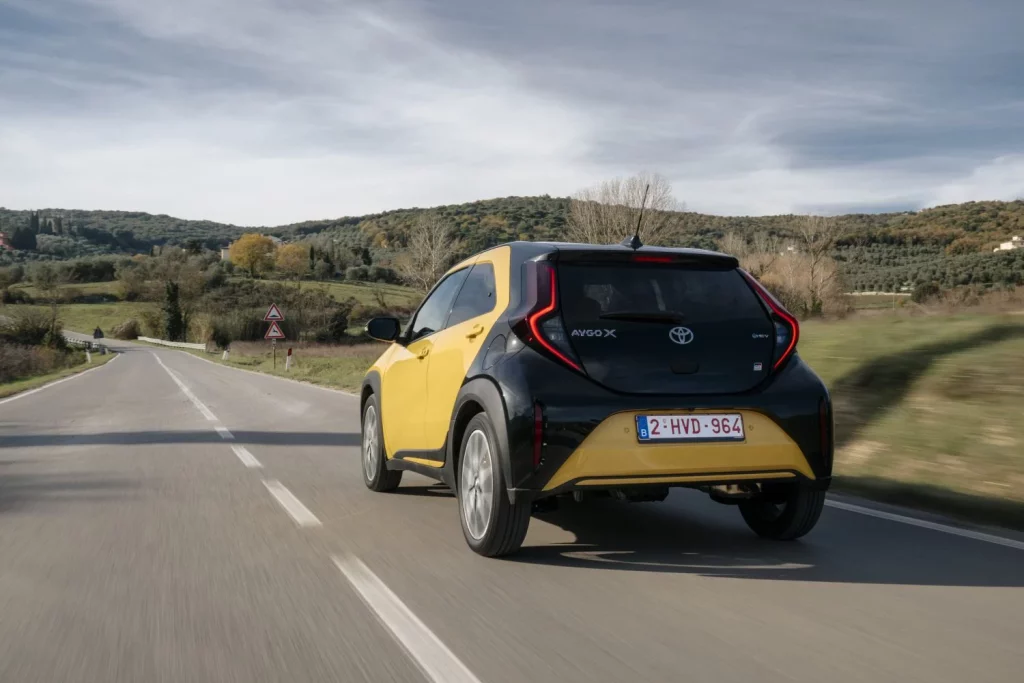 Prueba del Toyota Aygo X Cross “reinventado” para adoptar la hibridación 2 Motor16 primera prueba toyota aygo x cross hibrido 8 Motor16