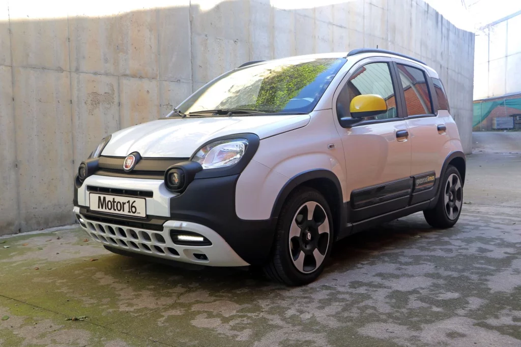 prueba fiat pandina hibrido cross 18 Motor16