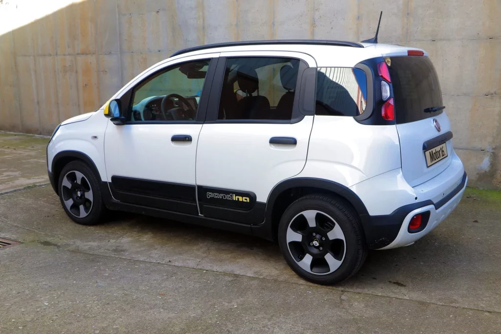 prueba fiat pandina hibrido cross 25 Motor16