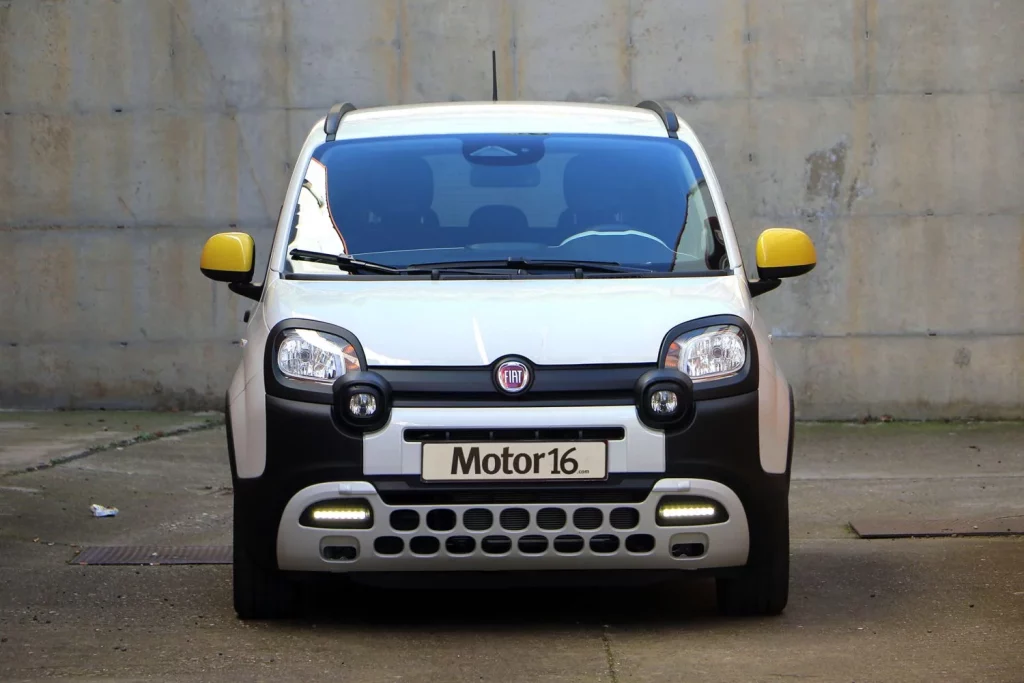 Prueba del Fiat Pandina híbrido Cross: Etiqueta Eco y bajo precio