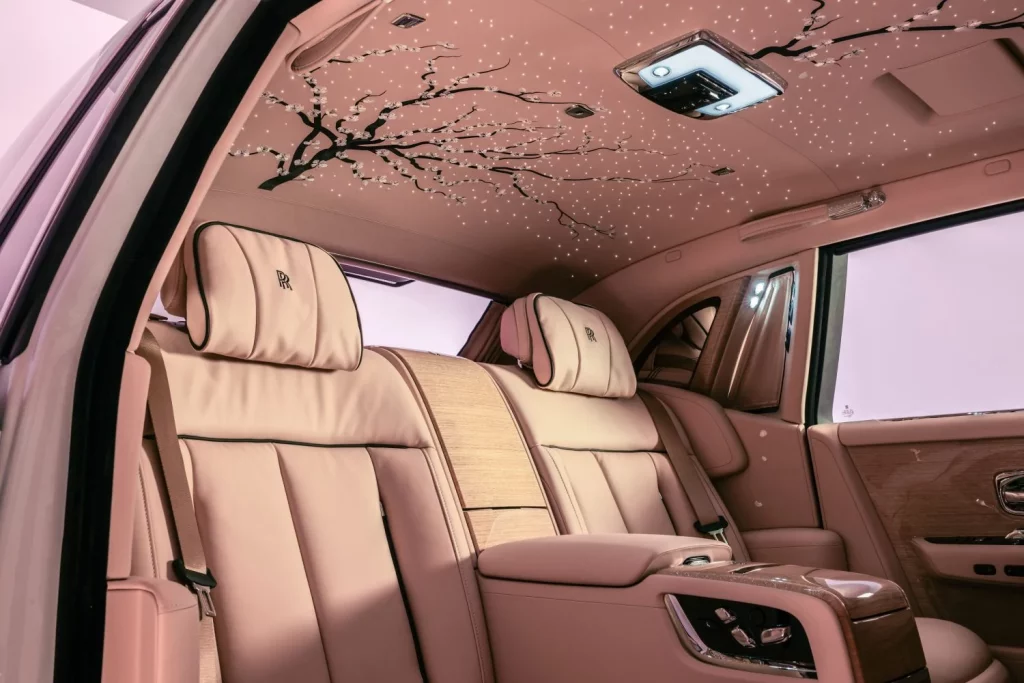 El Rolls-Royce Phantom celebra su centenario con una edición especial apoteósica 40 Motor16 rolls royce pantom centenario 100 anos edicion especial bespoke 14 Motor16