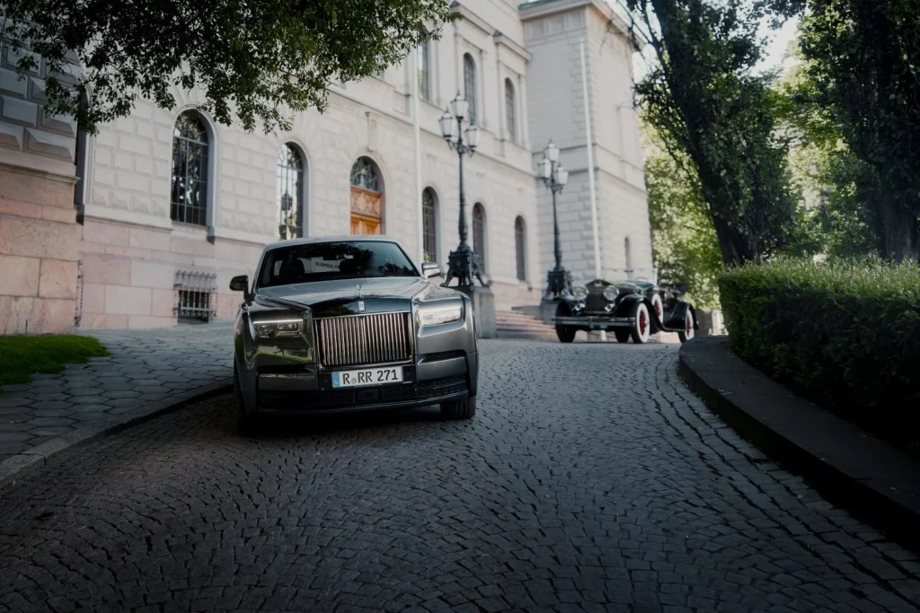 El Rolls-Royce Phantom celebra su centenario con una edición especial apoteósica 13 Motor16 El Rolls-Royce Phantom celebra su centenario con una edición especial apoteósica