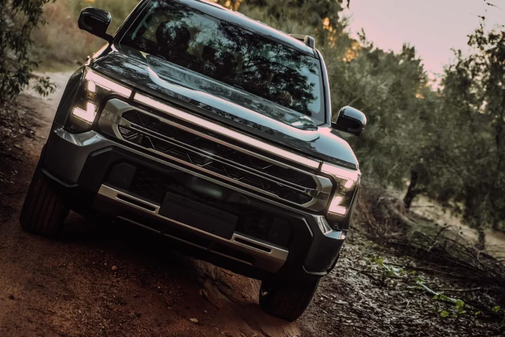 Primera prueba del Santana 400: El pick up que devuelve la ilusión a Linares 12 Motor16 santana 400 d phev primera prueba 27 Motor16