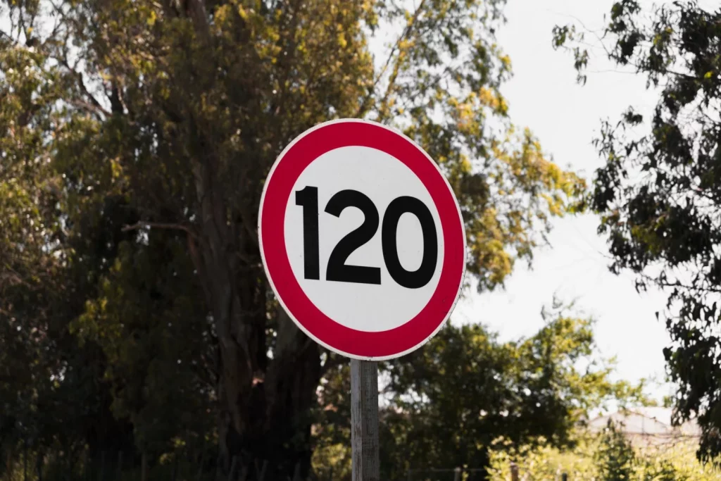 límite 120 km/h