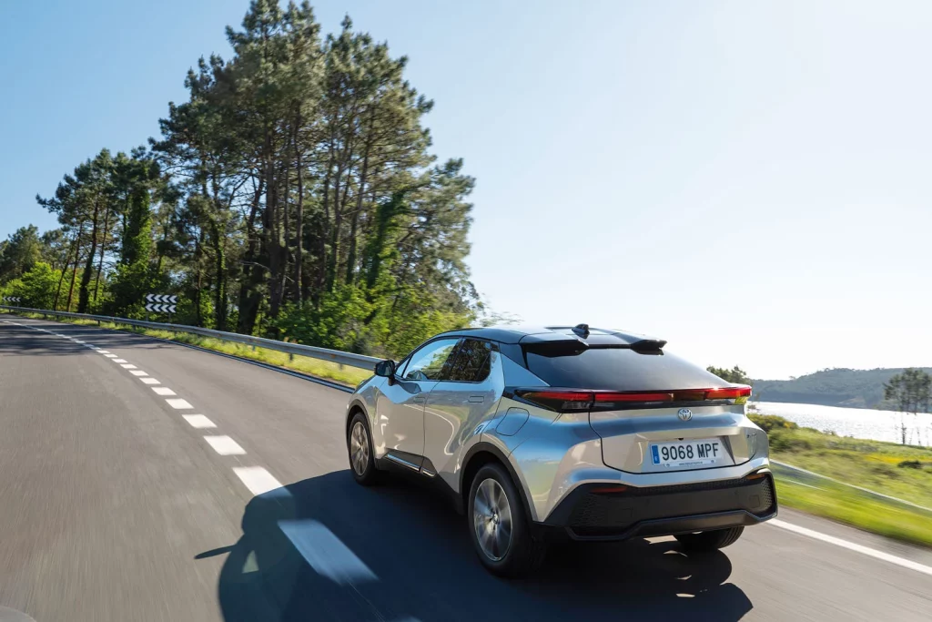 toyotac hrplug inhybrid Motor16