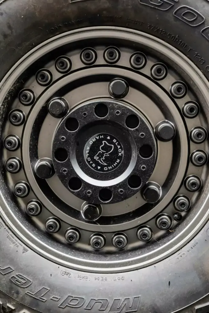 Este Hummer H1, el último coche que compró Tupac, sale a subasta una vez más 14 Motor16 1996 Tupac Hummer H1 Bonhams 16 Motor16