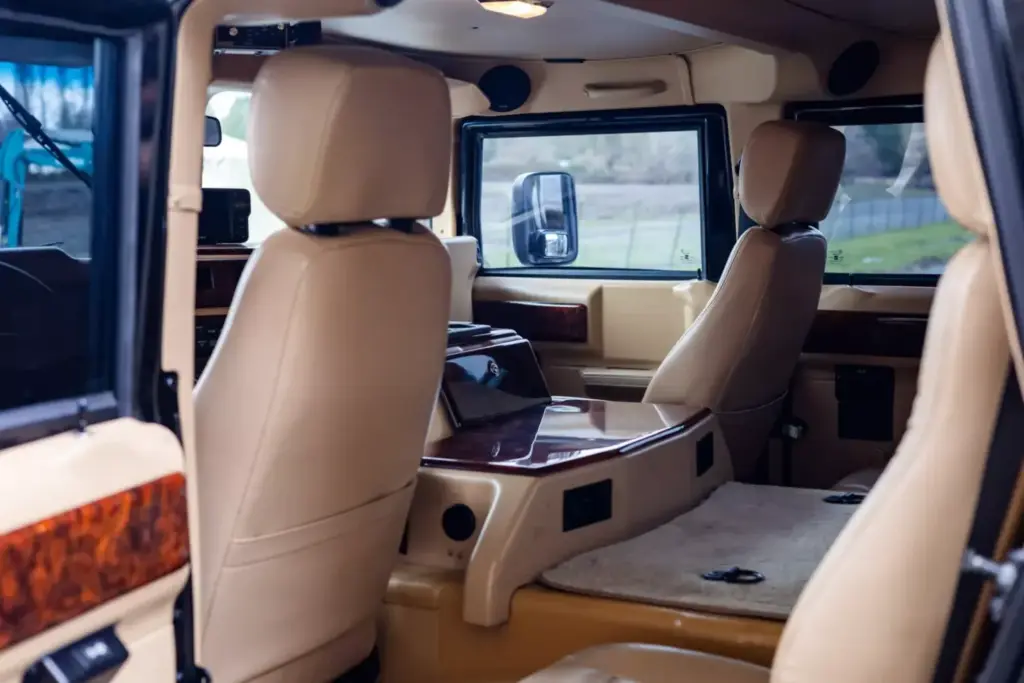 Este Hummer H1, el último coche que compró Tupac, sale a subasta una vez más 25 Motor16 1996 Tupac Hummer H1 Bonhams 24 Motor16