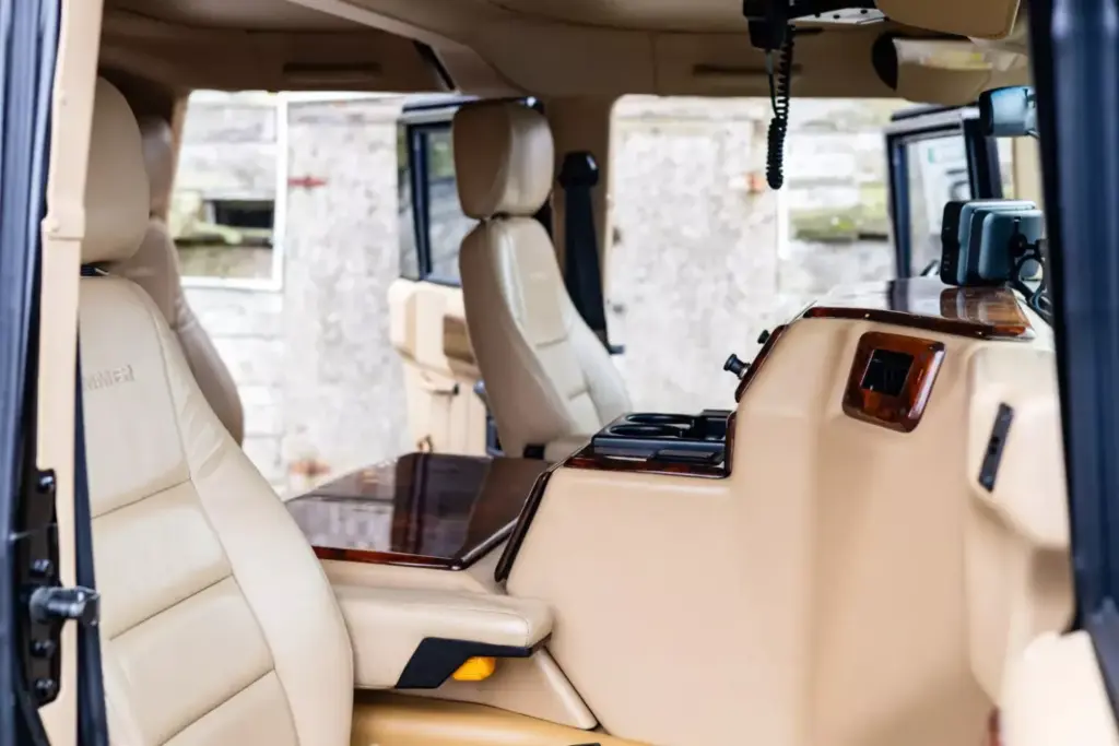 Este Hummer H1, el último coche que compró Tupac, sale a subasta una vez más 24 Motor16 1996 Tupac Hummer H1 Bonhams 26 Motor16