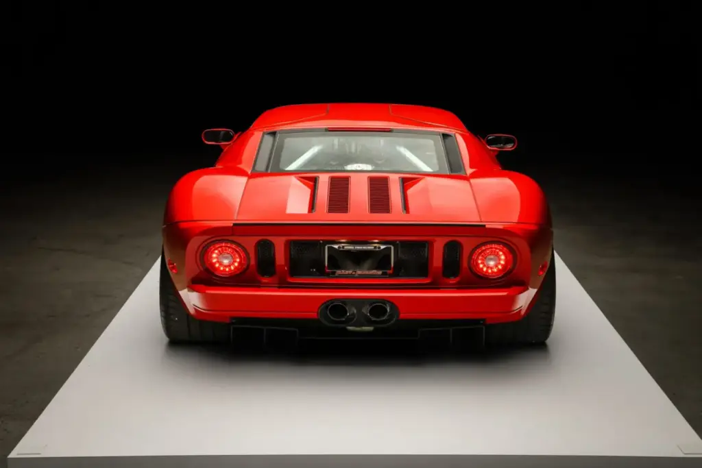 2005 Ford GT. Paul Walker. Imagen trasera.