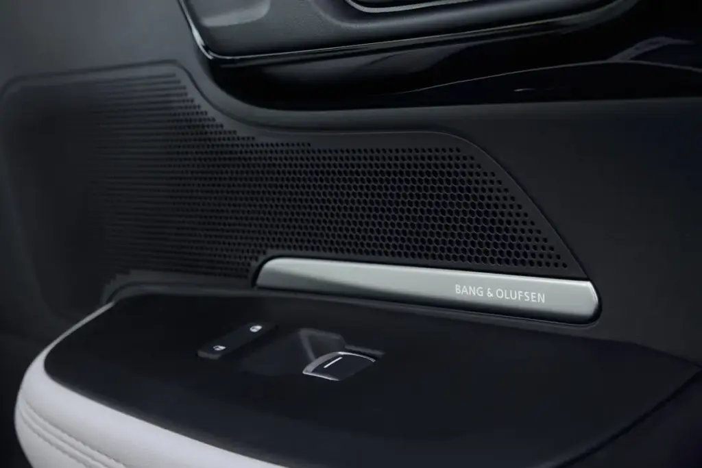 2026 Acura ADX 15 Motor16