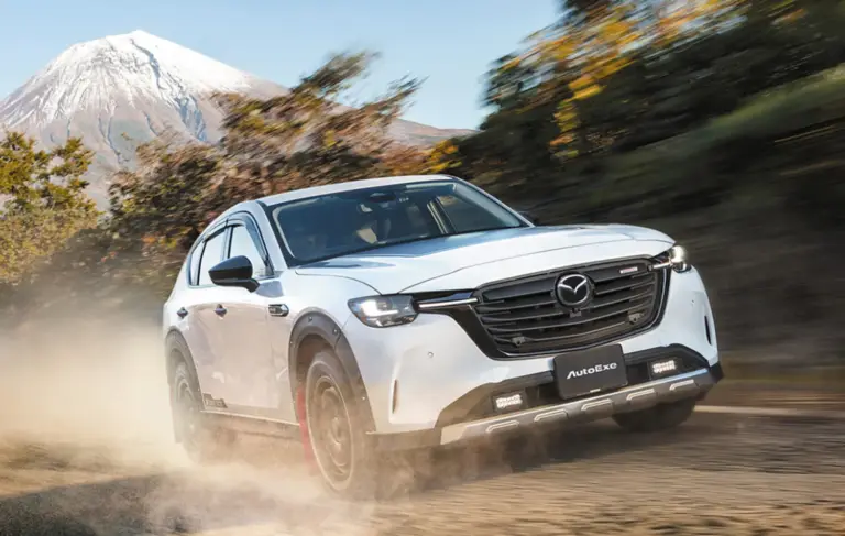 Los Mazda CX-60 y CX-80 se tiran al barro gracias a AutoExe