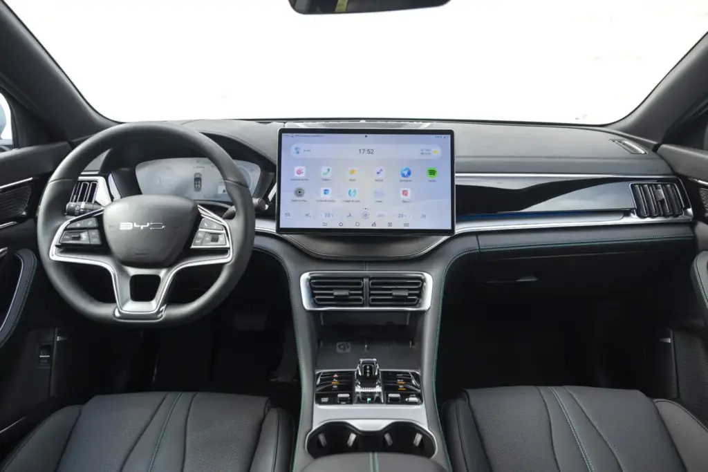 2026 BYD Seal U exito 2025 10 Motor16