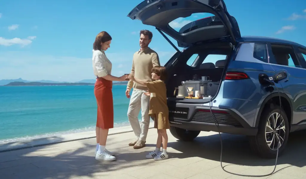 2026 BYD Sealion 5 DM-i UK. Imagen.