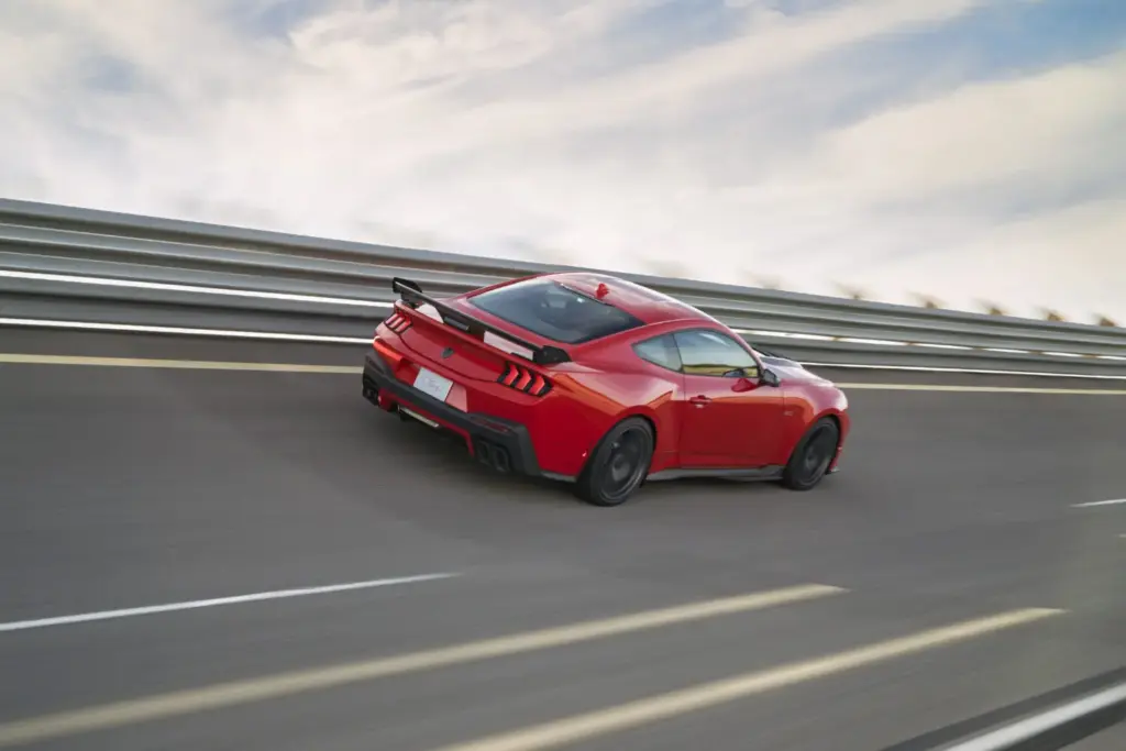 2026 Ford Mustang Dark Horse SC 11 Motor16