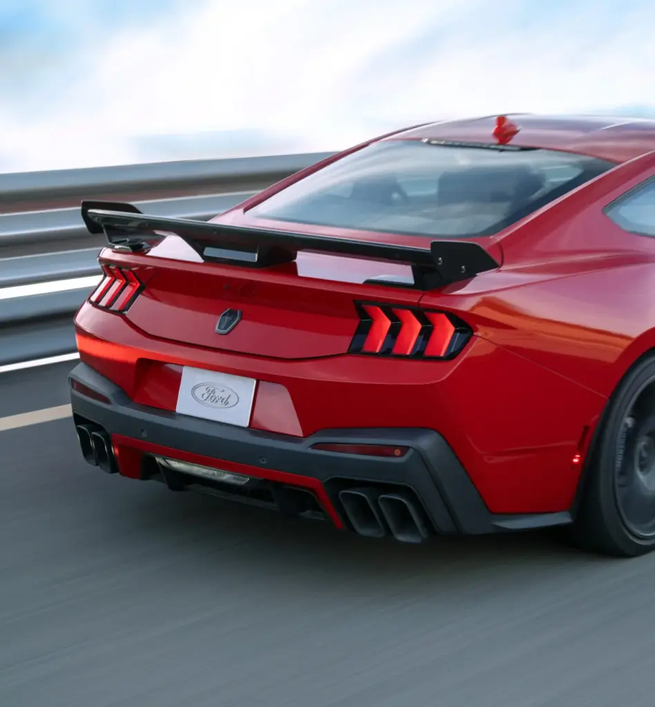 2026 Ford Mustang Dark Horse SC 13 Motor16