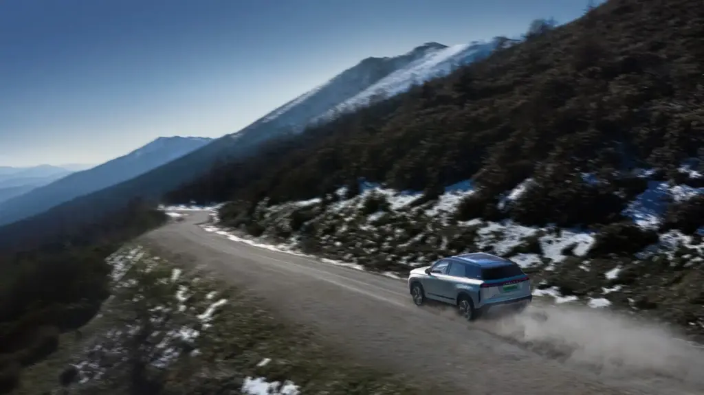 2026 JAECOO 7 SHS. Baterías invierno. Imagen movimiento.