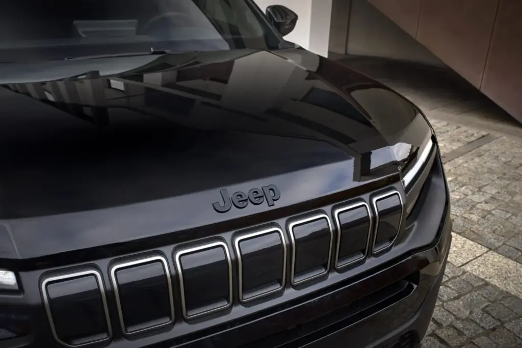 2026 Jeep Avenger Black Edition 12 Motor16