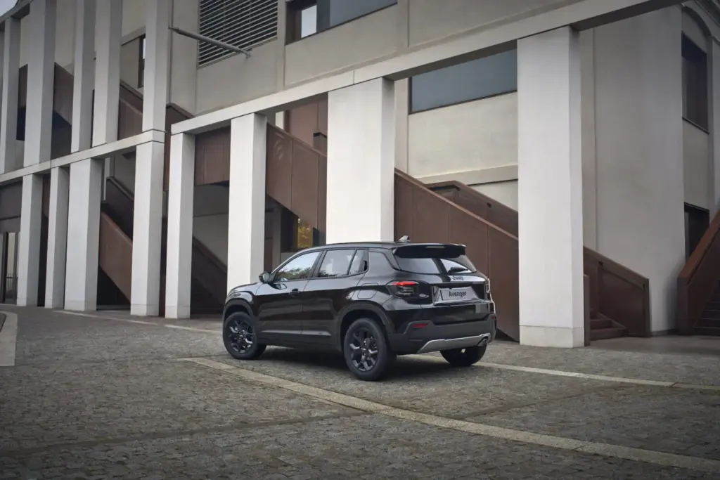 2026 Jeep Avenger Black Edition 2 Motor16