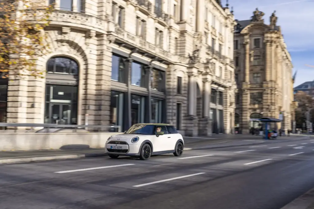 2026 MINI Cooper E Paul Smith 12 Motor16