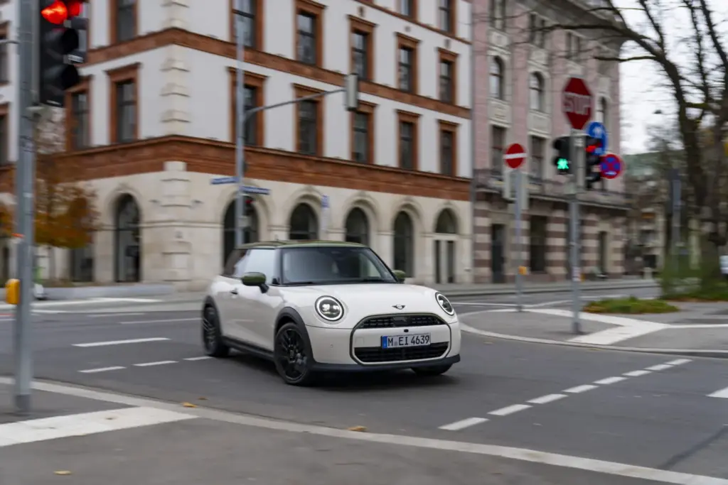 2026 MINI Cooper E Paul Smith 6 Motor16