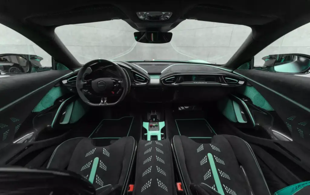 2026 Mansory Ferrari 12Cilindri Tiffany. Imagen interior.