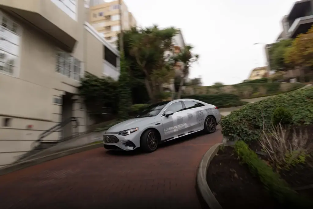 2026 Mercedes Benz MB Assist Pro 17 Motor16