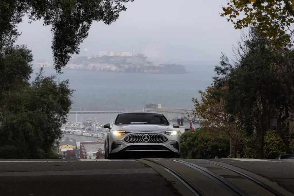 2026 Mercedes Benz MB Assist Pro 21 Motor16