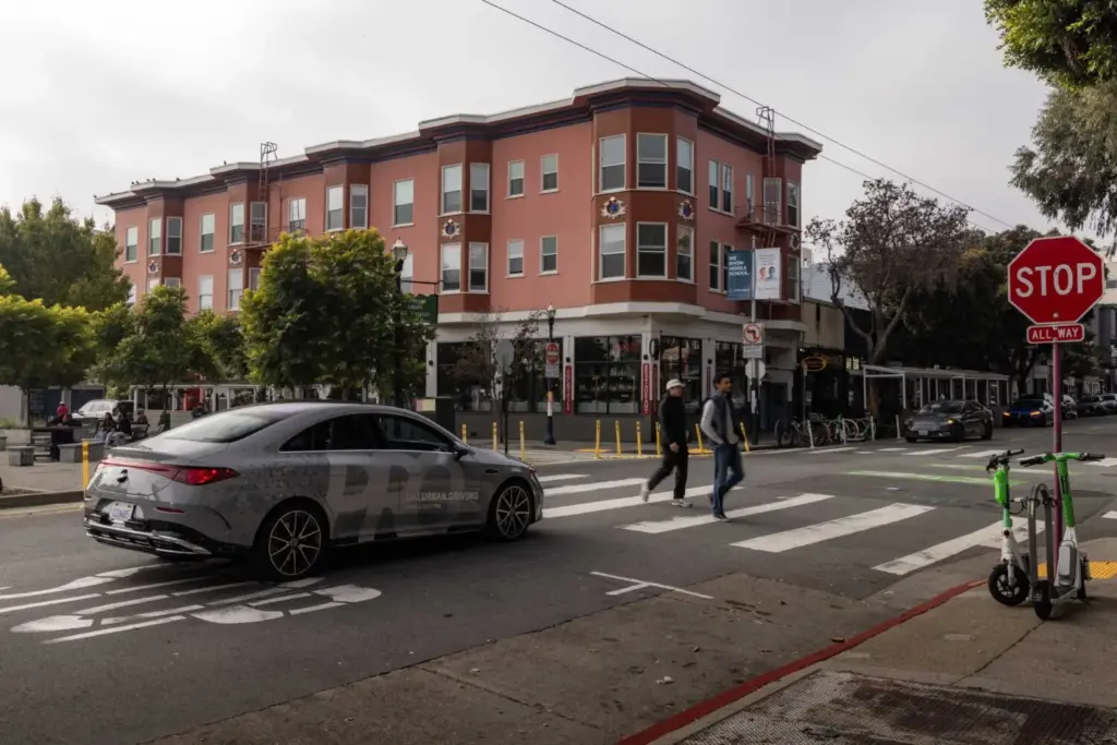 2026 Mercedes Benz MB Assist Pro 25 Motor16