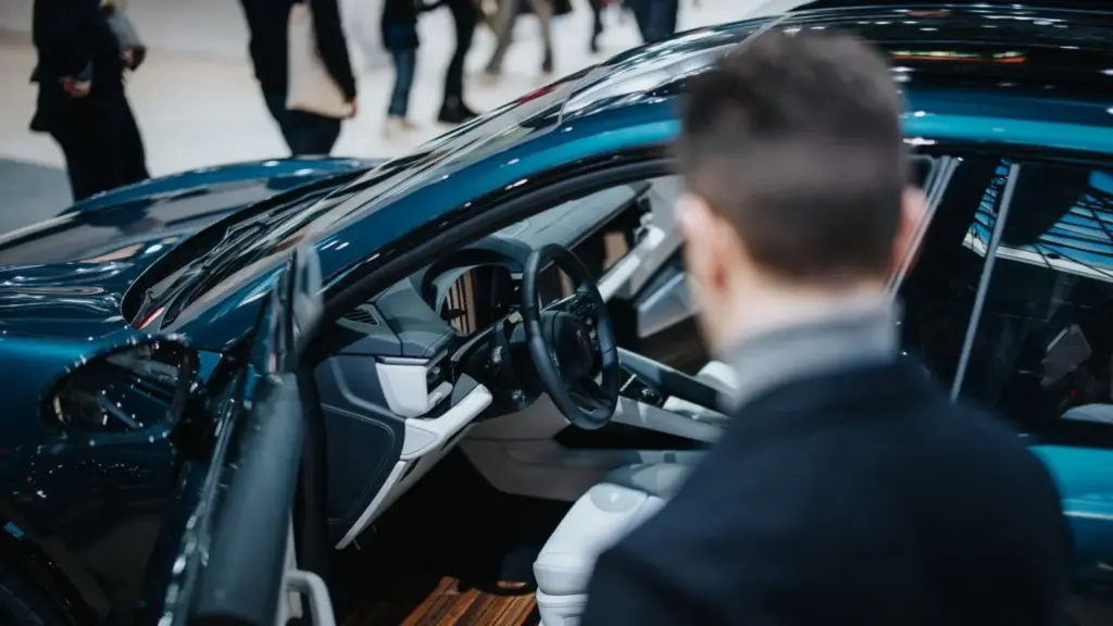 2026 Porsche Macan Turbo Frauscher 10 Motor16