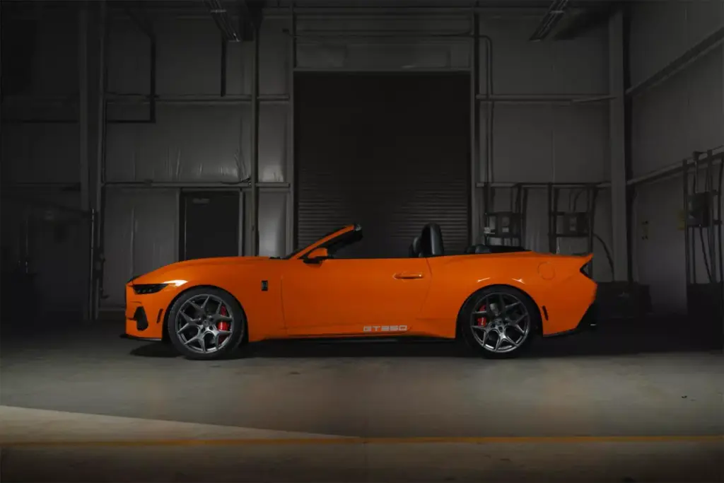 2026 Shelby GT350 Convertible Mustang 2 Motor16