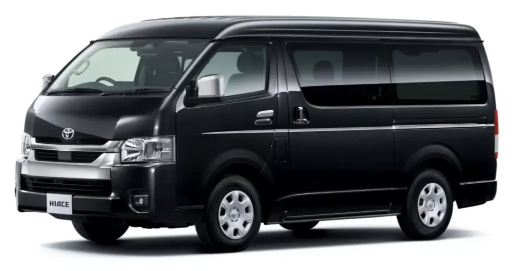Toyota dimostra che 22 anni non sono una scusa per mandare in pensione un indistruttibile modello 6 Motor16 2026 Toyota HiAce Giappone 3 Motore16