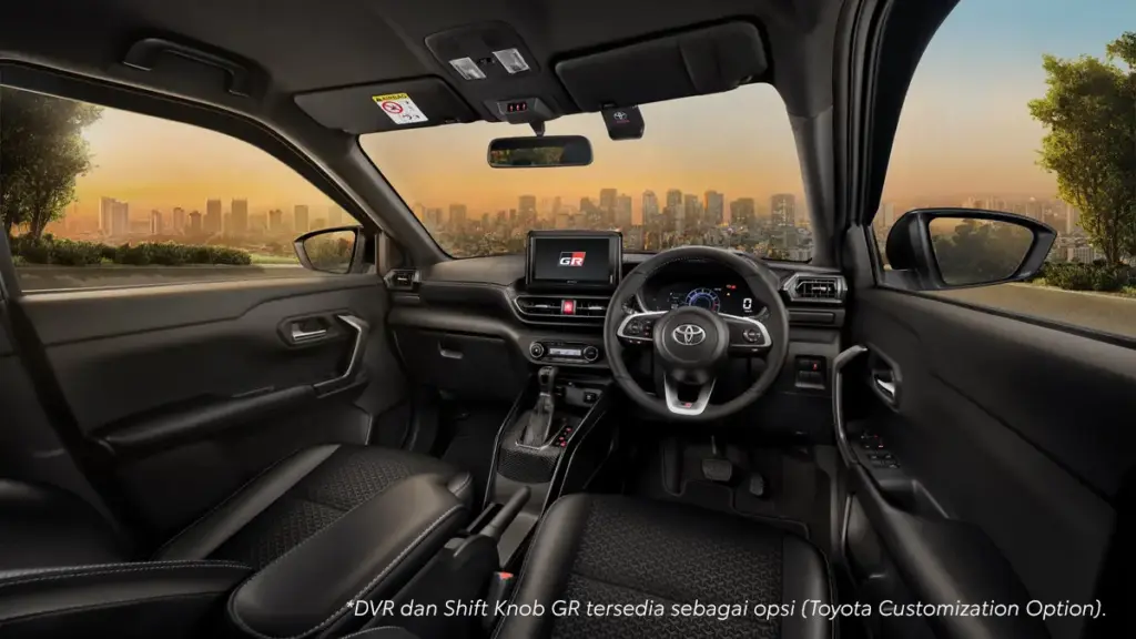 2026 Toyota Raize GR Sport. Imagen interior.