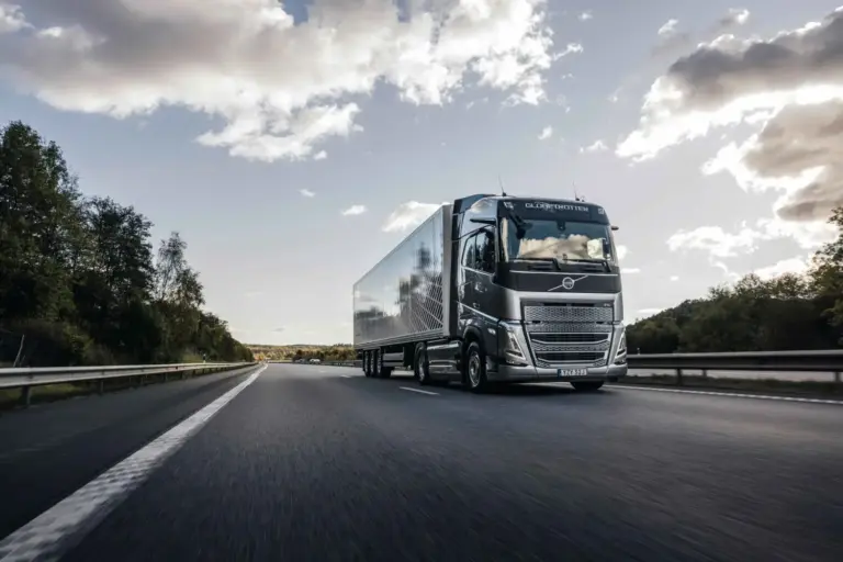 Volvo Trucks suma dos camiones más con 5 estrellas Euro NCAP: Y ya van seis