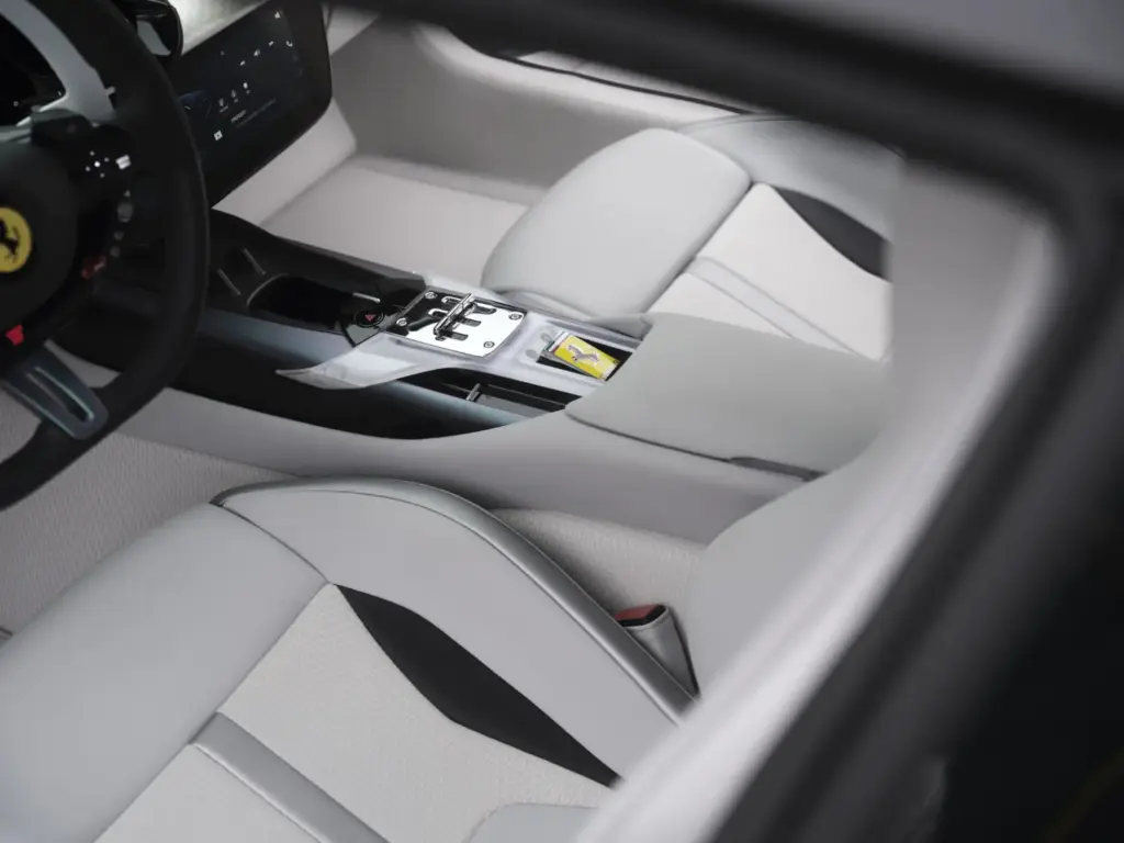 2026 Ferrari 12Cilindri Tailor Made. Imagen interior.