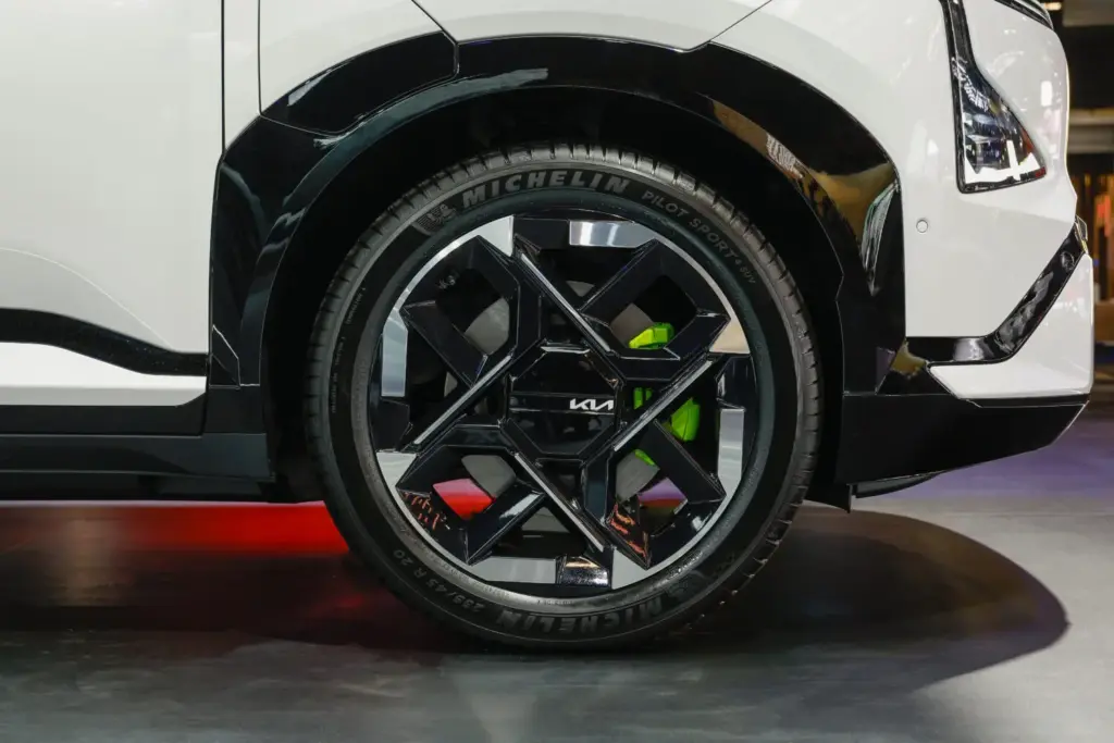 2026 kia ev5 gt 6 Motor16