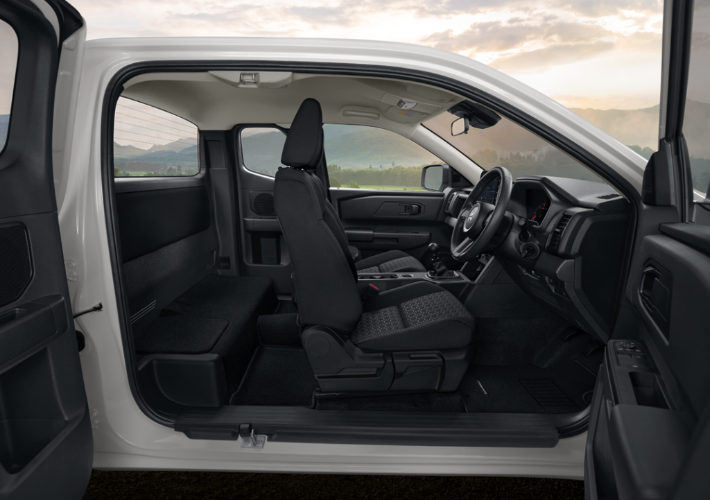 2026 Mitsubishi Triton Street. Imagen interior.