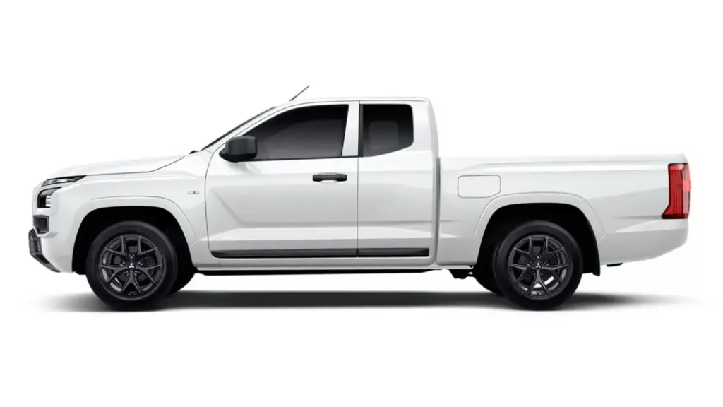 2026 mitsubishi triton street 8 Motor16