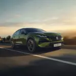 Nuevo Peugeot 408: rediseño, firma luminosa inédita y llegada del E-408 eléctrico