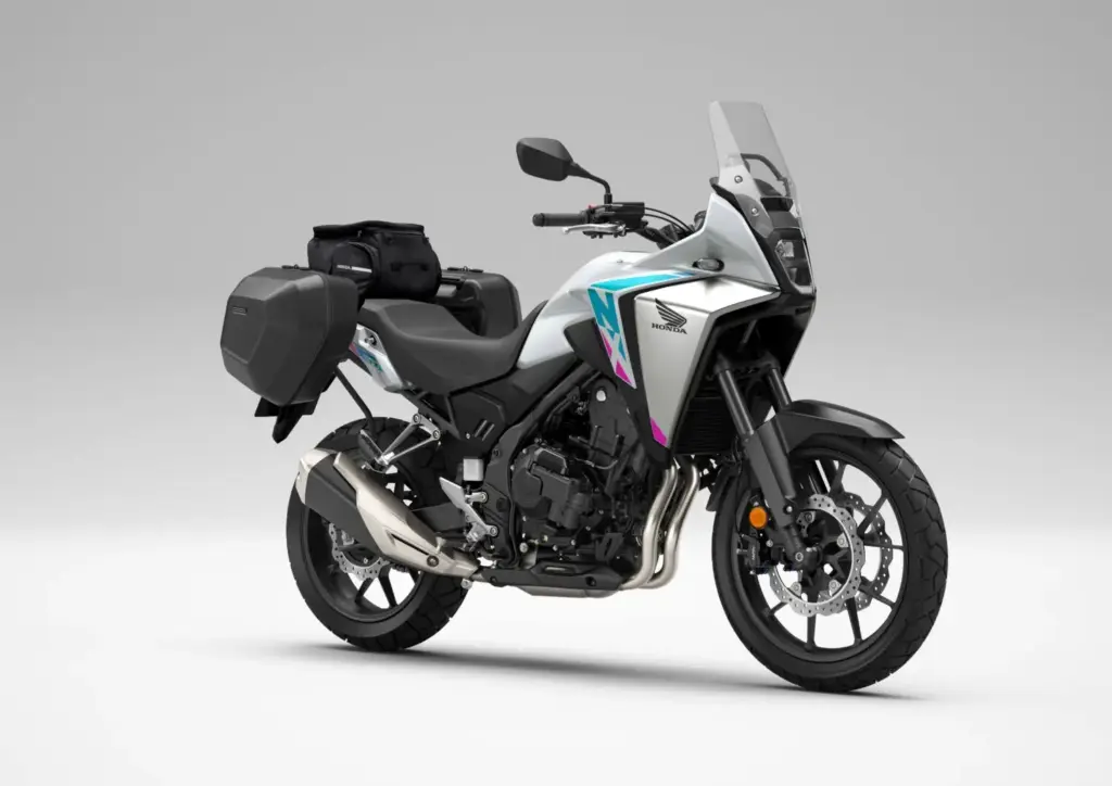 Honda expande su tecnología E-Clutch a su gama media 5 Motor16 556004 26YM Honda NX500 Motor16