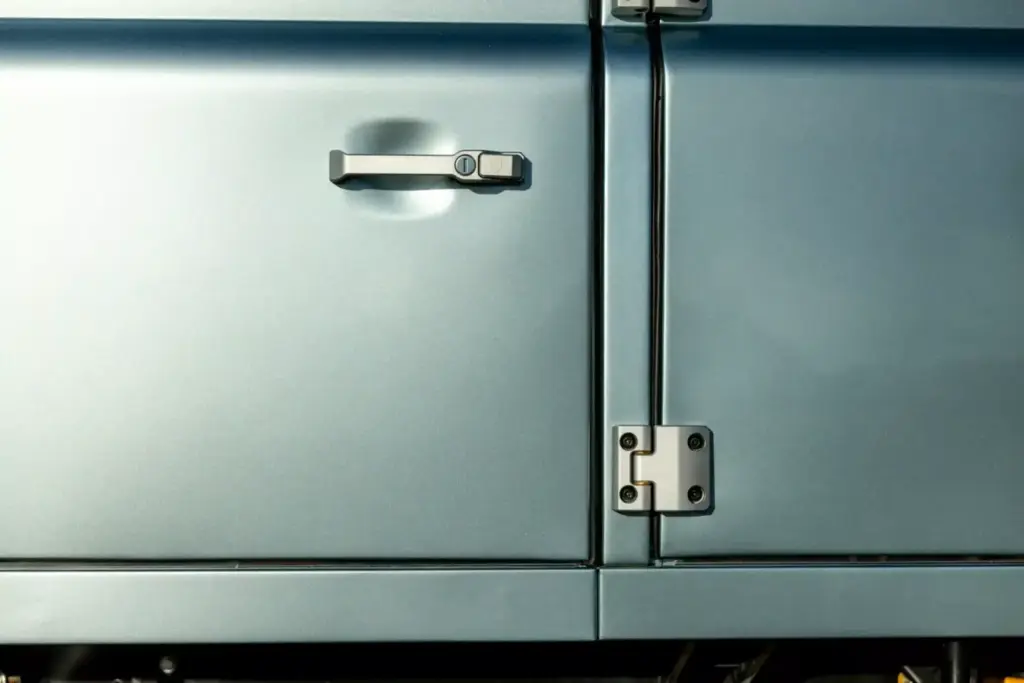 Arvon Land Rover Defender 14 2048x1366 1 Motor16