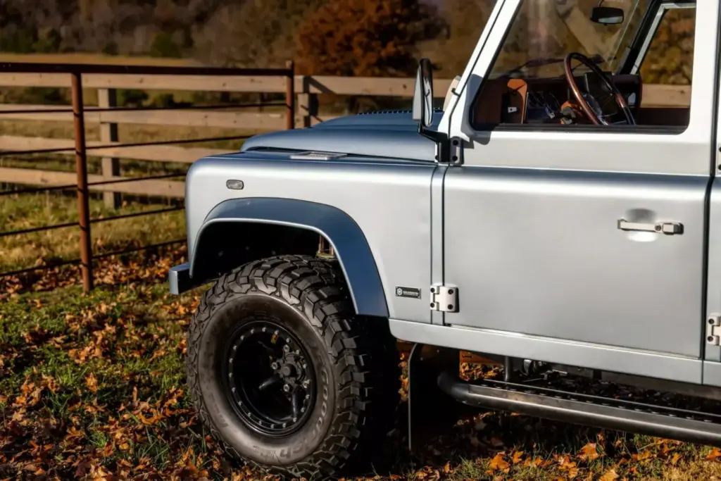 Arvon Land Rover Defender 26 2048x1366 1 Motor16