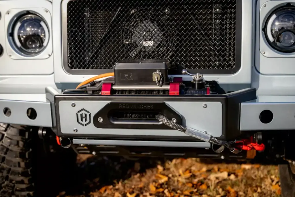 Arvon Land Rover Defender 34 2048x1366 1 Motor16