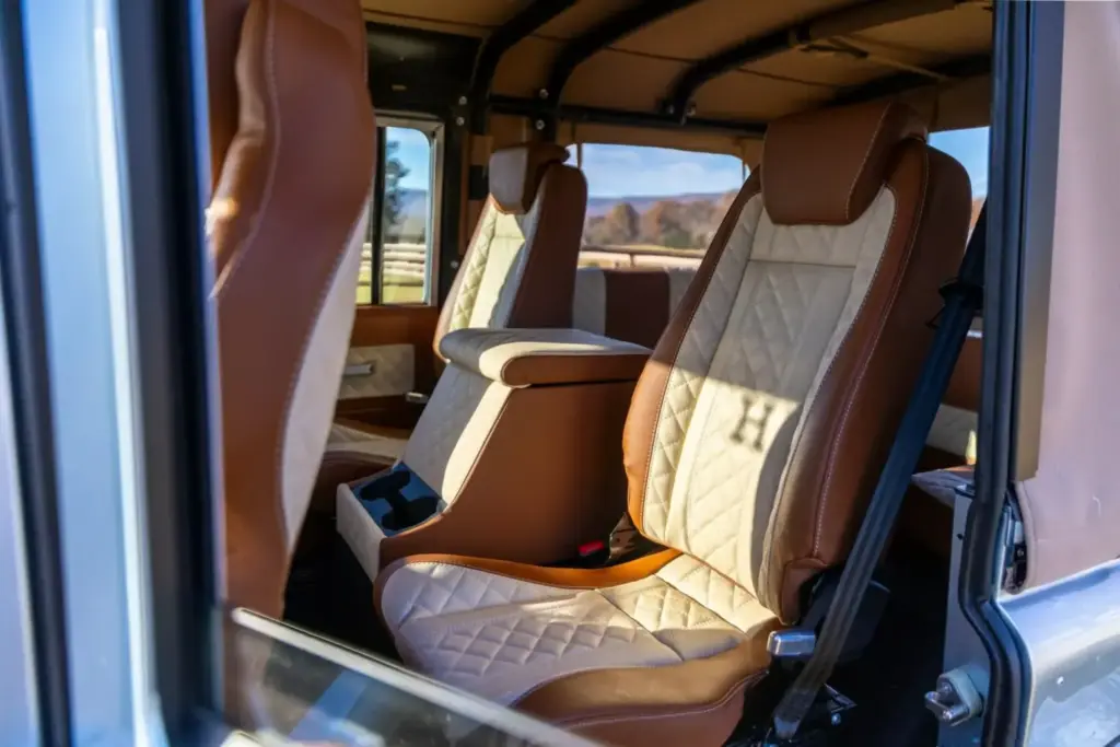 Arvon Land Rover Defender 43 2048x1366 1 Motor16